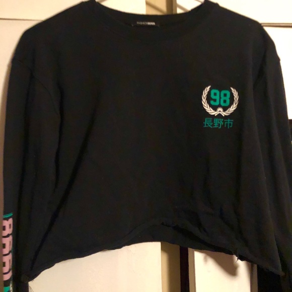 Crop top - Picture 1 of 3